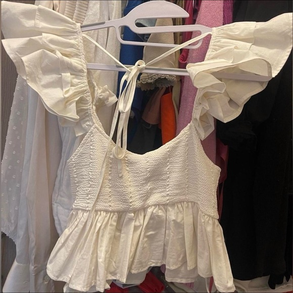 Ruffle sleeve textured top - Picture 2 of 2